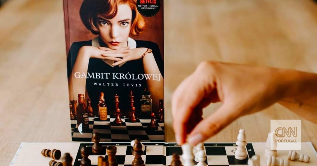Netflix vai enfrentar ação de jogadora de xadrez por cena de 'O