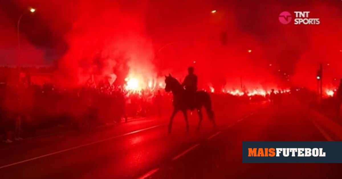 VÍDEO: o ambiente incrível na chegada do At. Madrid ao Wanda Metropolitano thumbnail