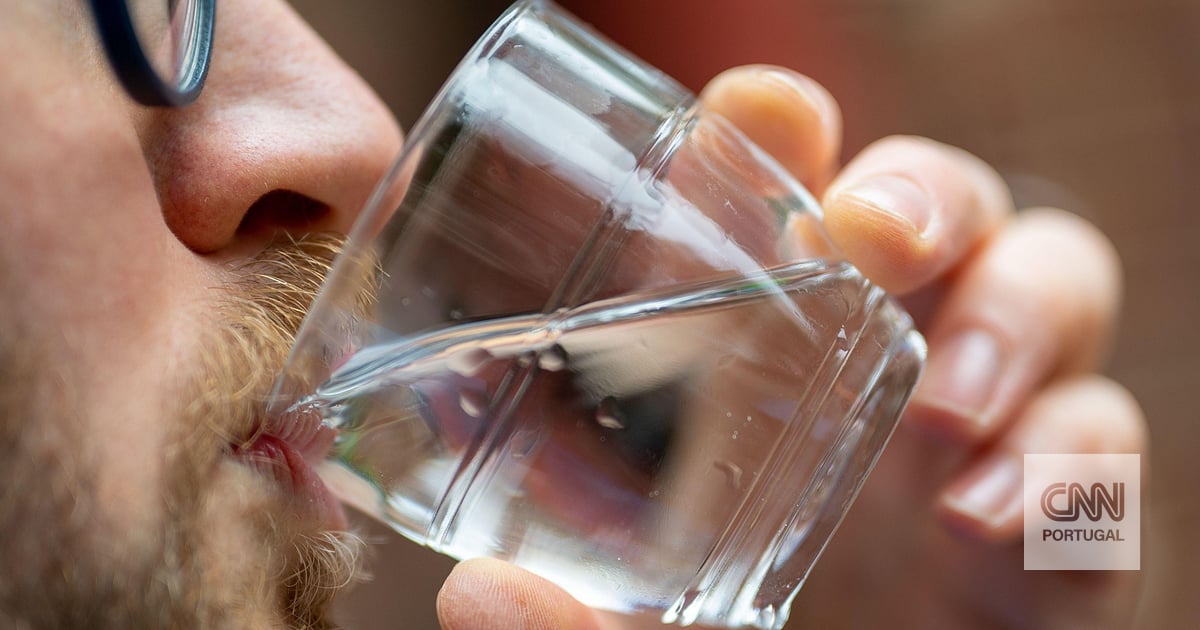 7 razões pelas quais devemos beber água todos os dias