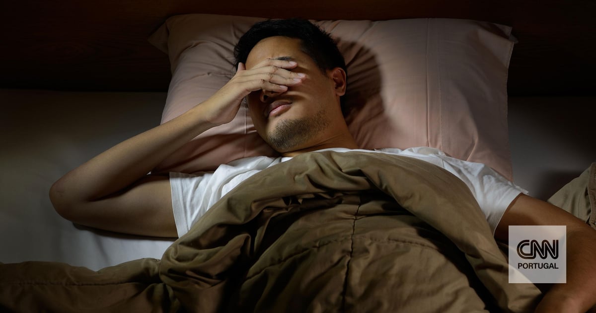 Schlafen Sie schneller ein mit diesen Tricks, die Ihren rasenden Geist beruhigen werden