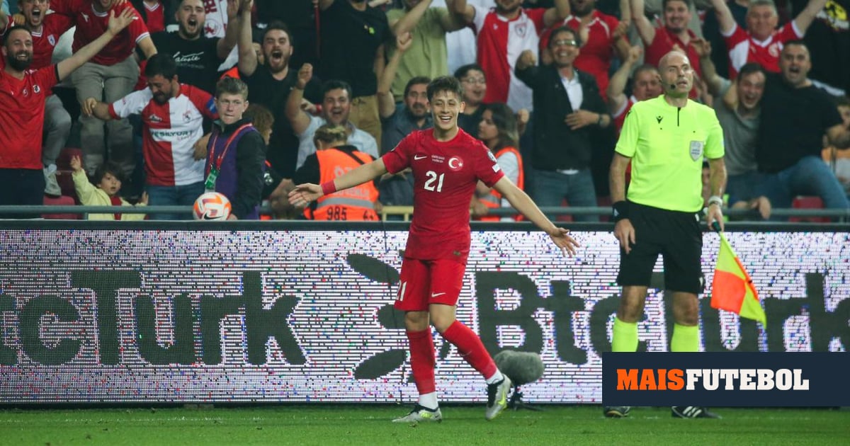 VÍDEO: Kökcü assiste para golaço de Arda Guler na vitória da Turquia