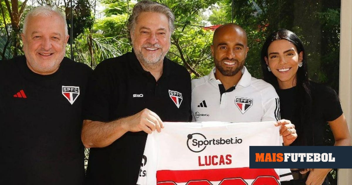 Internacional brasileiro Lucas Moura renova pelo São Paulo