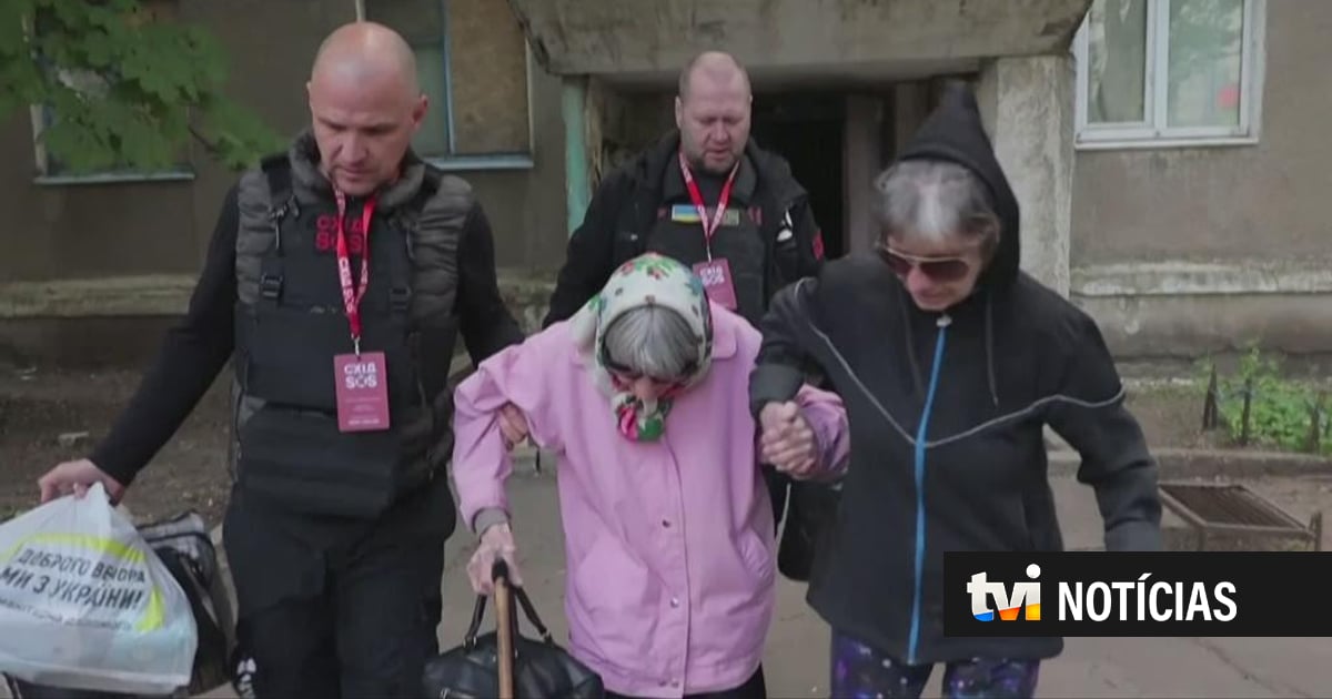 &quot;As bombas caem perto do nosso prédio&quot;: Valentyna tem 86 anos e mal consegue andar, mas a aproximação dos russos forçou-a a partir